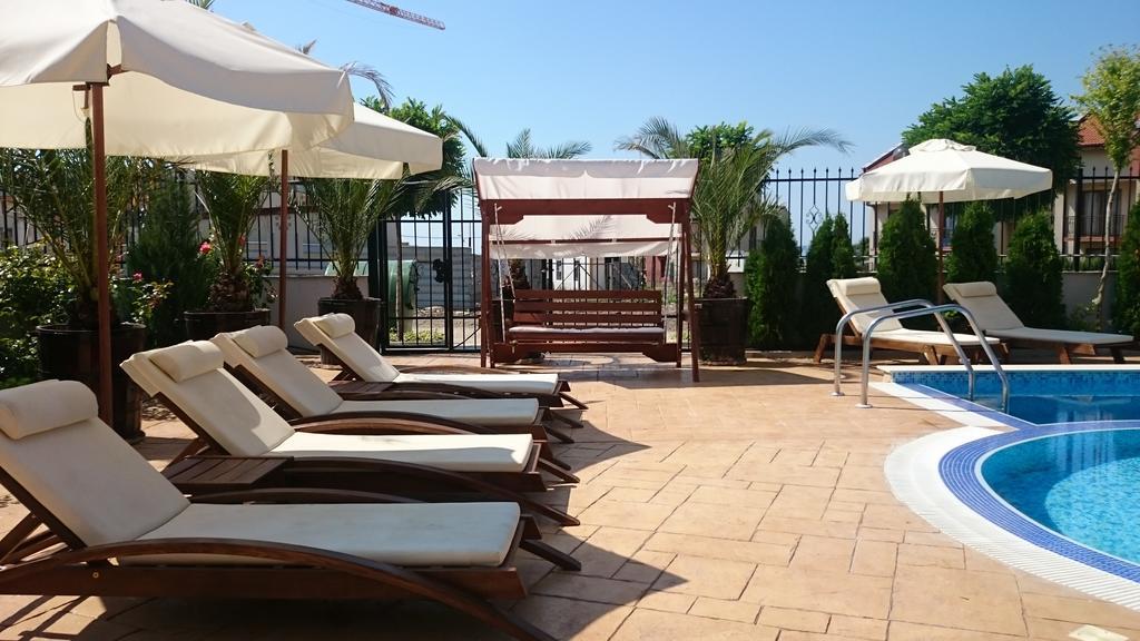 Aria Complex Aparthotel Sveti Vlas Bagian luar foto