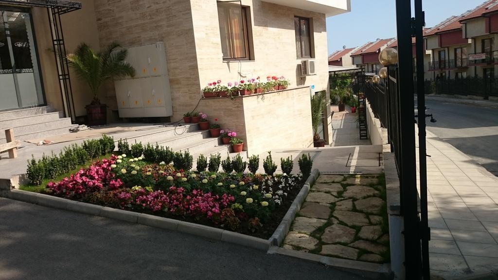 Aria Complex Aparthotel Sveti Vlas Bagian luar foto