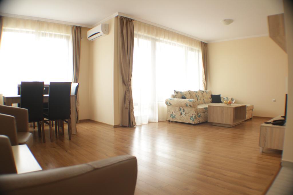 Aria Complex Aparthotel Sveti Vlas Bagian luar foto