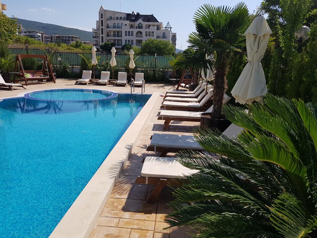 Aria Complex Aparthotel Sveti Vlas Bagian luar foto