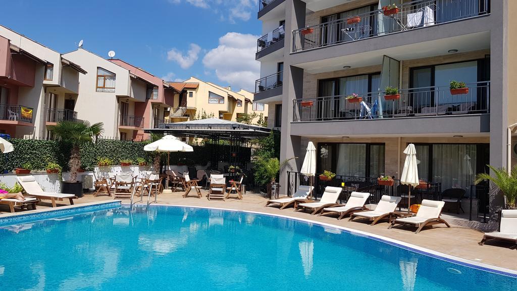Aria Complex Aparthotel Sveti Vlas Bagian luar foto
