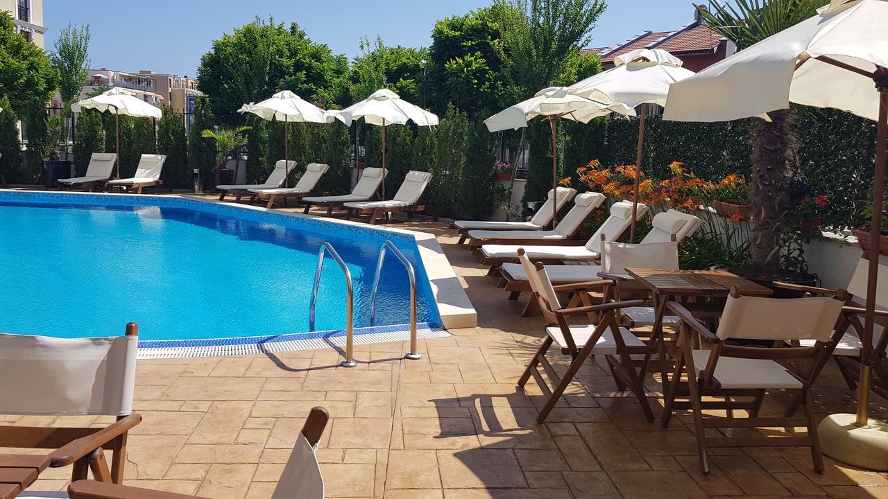 Aria Complex Aparthotel Sveti Vlas Bagian luar foto